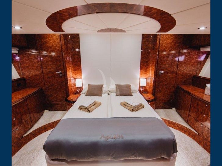 LADY LONA - Amer 86,VIP cabin