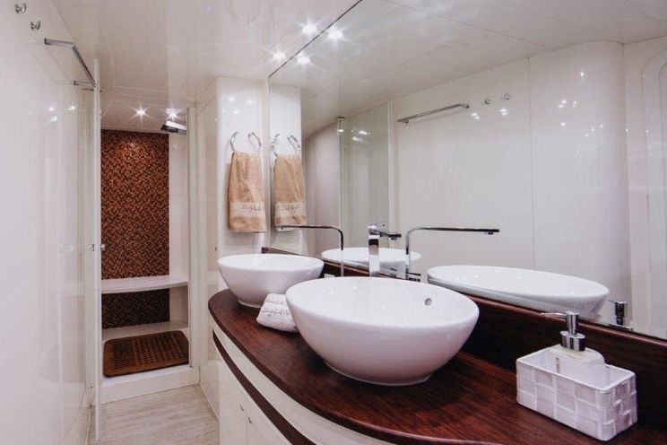 Charter Yacht LADY LONA - Amer 86 - 4 Cabins - Split - Dubrovnik - Hvar - Kastela - Croatia