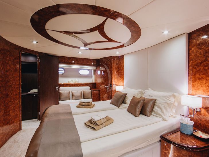 LADY LONA Amer 86 - master cabin other view LADY LONA Amer 86 - master cabin other view