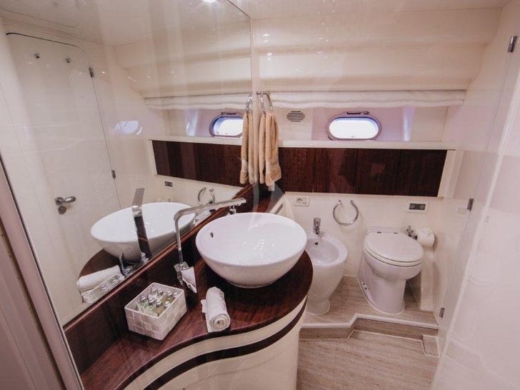 LADY LONA Amer 86 - toilet and vanity unit LADY LONA Amer 86 - toilet and vanity unit