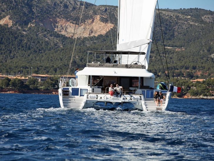 LADY M - Lagoon 620