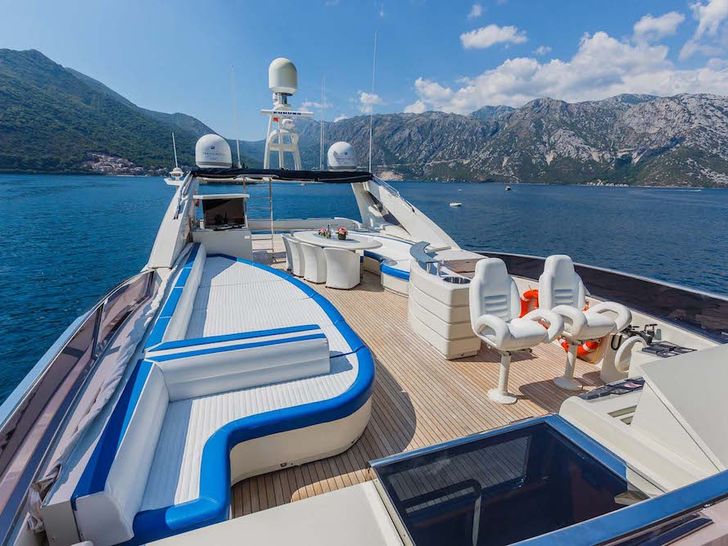 LADY MURA Dominator 29m - flybridge LADY MURA Dominator 29m - flybridge