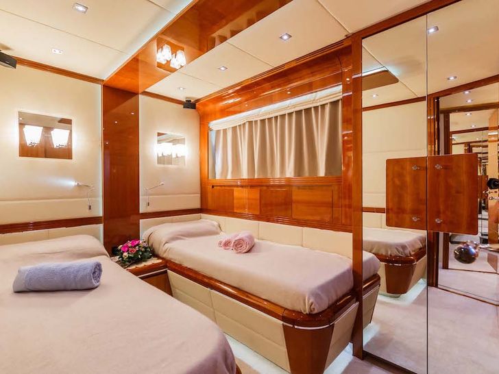 Second Twin Cabin Second Twin Cabin