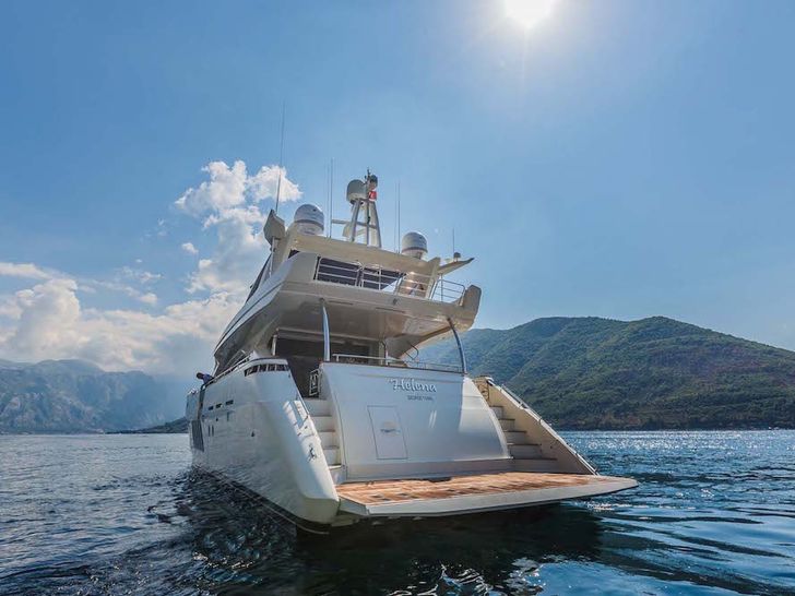 LADY MURA Dominator 29m - aft shot LADY MURA Dominator 29m - aft shot