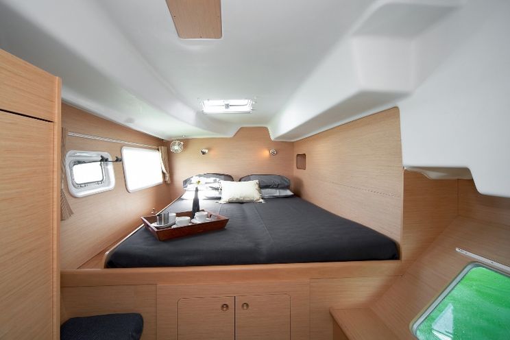 Charter Yacht Lagoon 380 - 4 Cabins - Dubrovnik