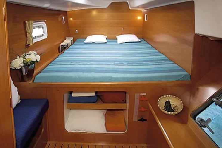 Charter Yacht Lagoon 380 S2 - 4 Cabins - Palermo - Sicily