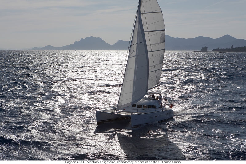 Charter Yacht Lagoon 380 - 4 Cabins - St Raphael - French Riviera
