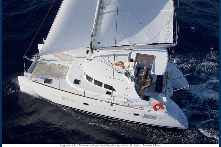Charter Yacht Lagoon 380 - 4 Cabins - St Raphael - French Riviera