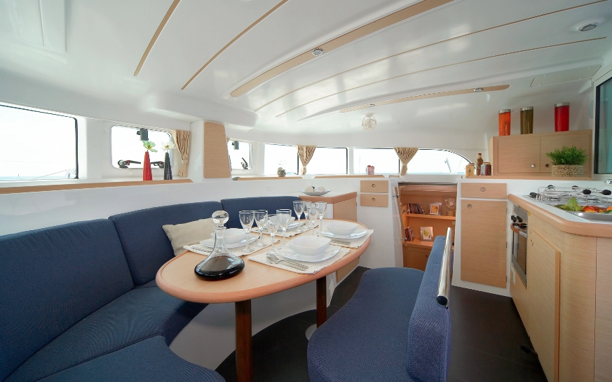 Charter Yacht Lagoon 380 - 4 Cabins - Barcelona