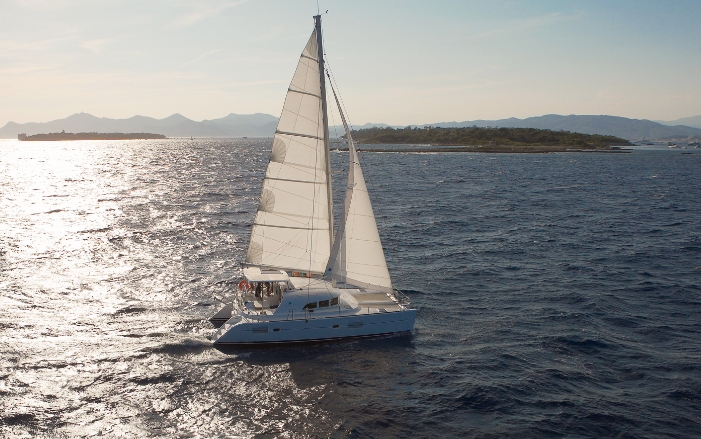 Charter Yacht Lagoon 380 - 4 Cabins - Barcelona