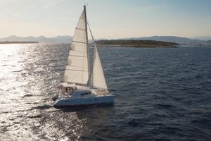 Lagoon 380 - 4 Cabins -Athens - Greece Lagoon 380 - 4 Cabins -Athens - Greece