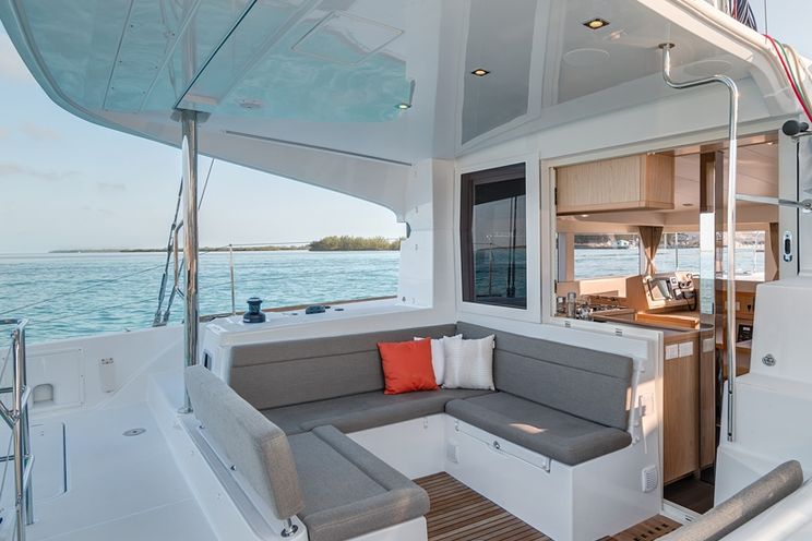 Charter Yacht Lagoon 39 -4 + 2 Cabins - BVI