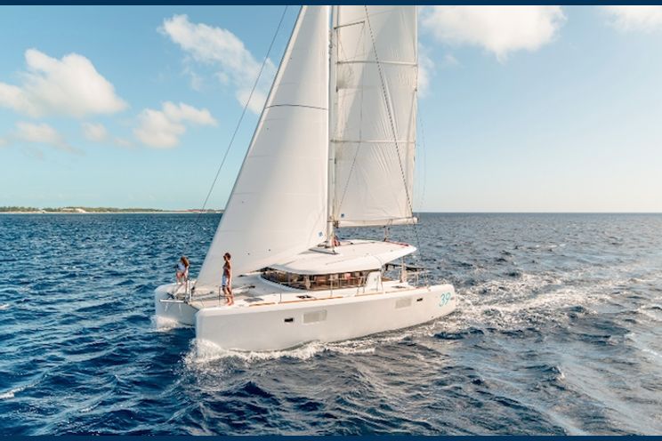 Charter Yacht Lagoon 39 - 6 Cabins - 2015 - Split