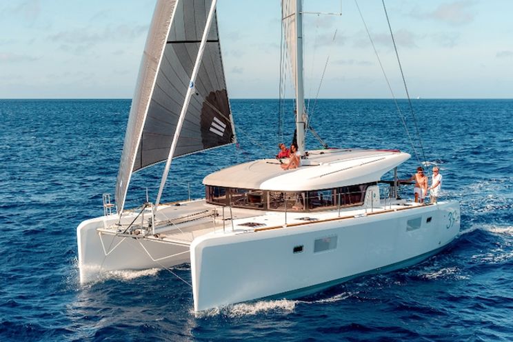 Charter Yacht Lagoon 39 - 6 Cabins - 2015 - Split