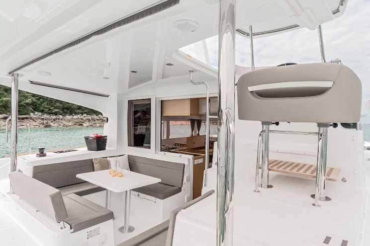 Charter Yacht Lagoon 40 Power Catamaran - 4 Cabins - 2016 - Split