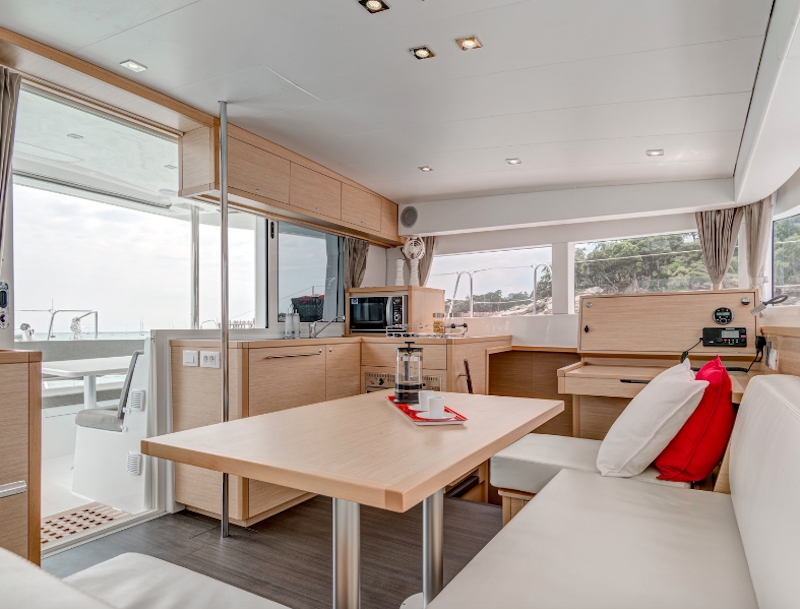 Charter Yacht Lagoon 40 Power Catamaran - 4 Cabins - 2016 - Split