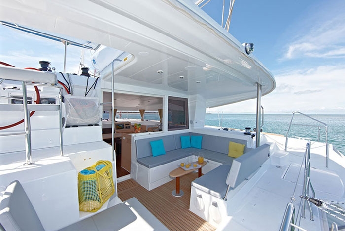 Charter Yacht Lagoon 400(2010)- 4 Cabins - Athens