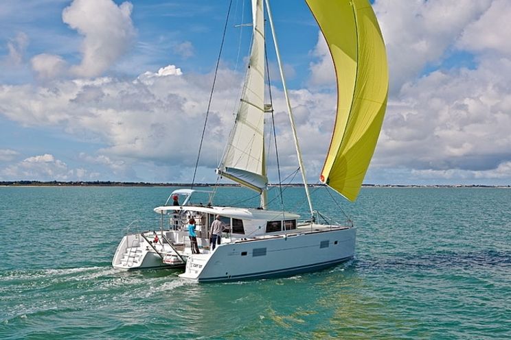 Charter Yacht Lagoon 400 - Guest Capacity 18 - Singapore