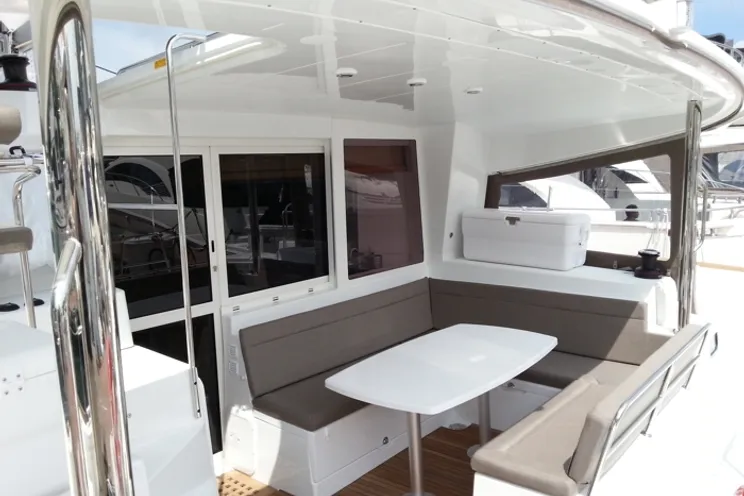 Charter Yacht Lagoon 400 - Guest Capacity 18 - Singapore