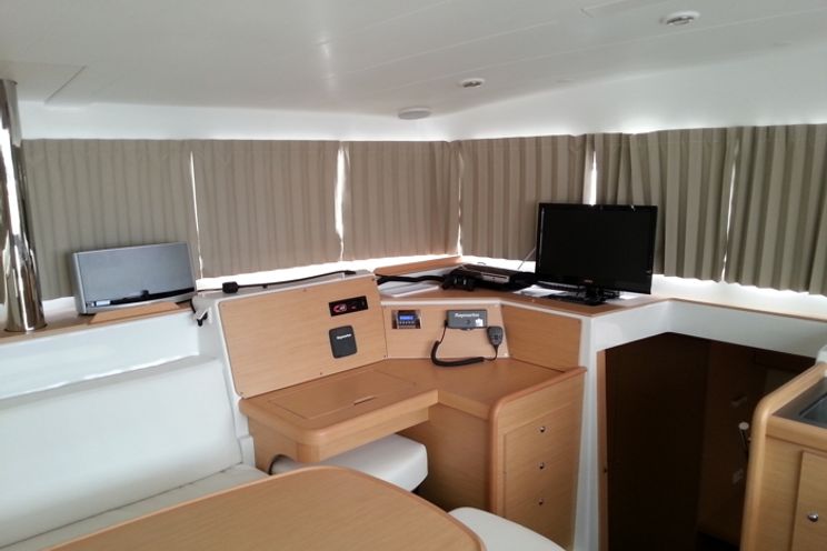 Charter Yacht Lagoon 400 - Guest Capacity 18 - Singapore