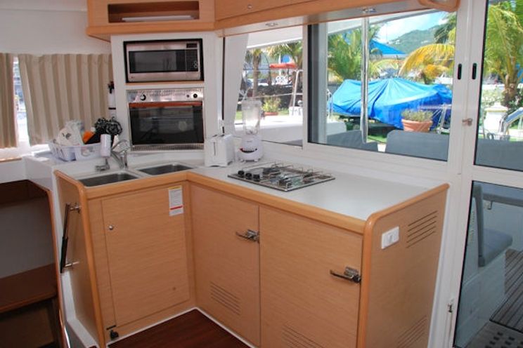 Charter Yacht Lagoon 400 - 3 Cabins - Tortola,BVI