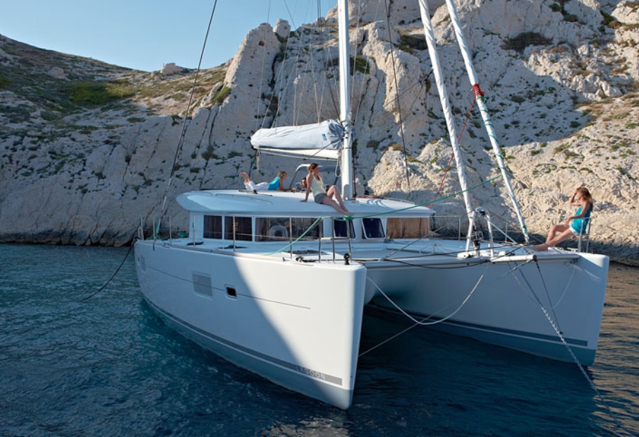 Charter Yacht Lagoon 400 - 4 Cabins - Milazzo - Aeolian Islands - Italy