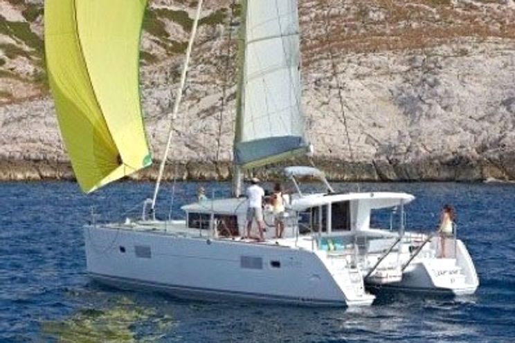 Charter Yacht Lagoon 400 - 4 Cabins - Greece