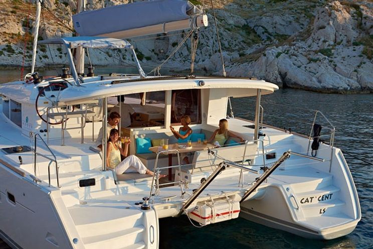 Charter Yacht Winnie