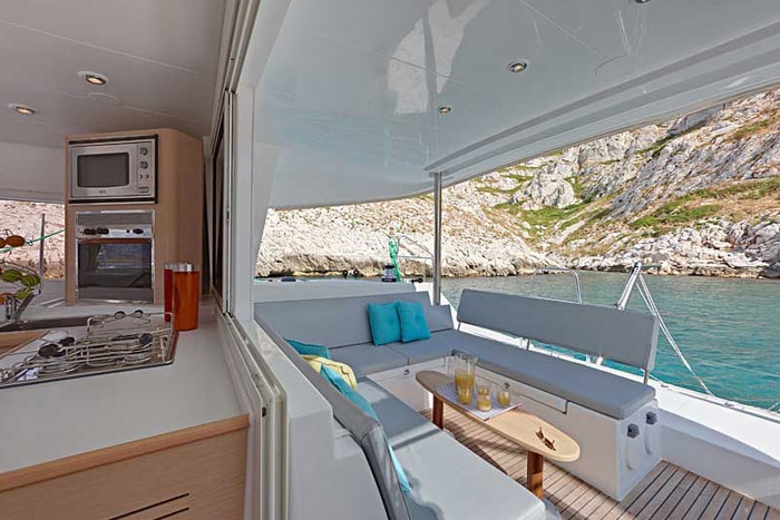 Charter Yacht Winnie