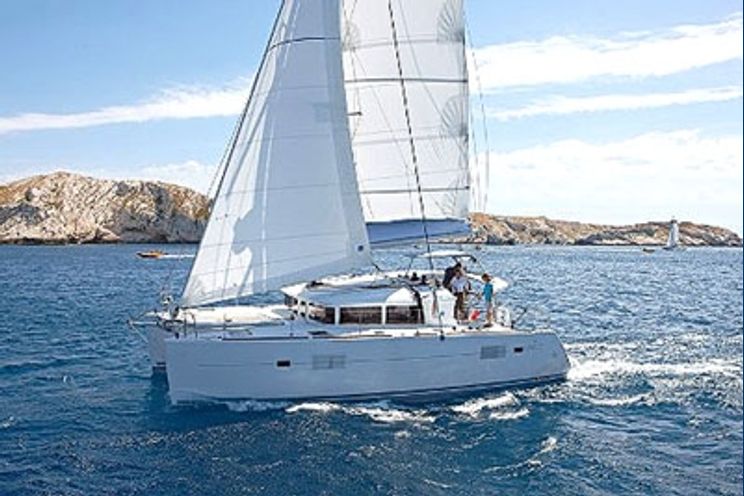 Charter Yacht Lagoon 400 - 4 + 1 Cabins - Murter - Croatia