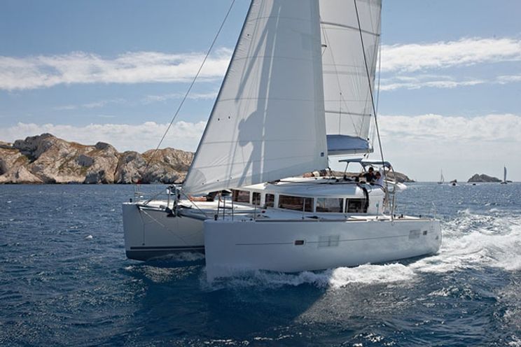 Charter Yacht Winnie