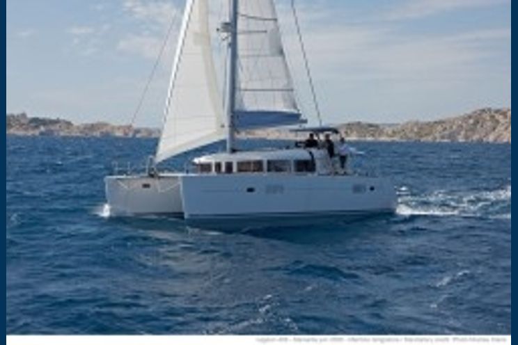 Charter Yacht Lagoon 400(2011)- 4 + 2 Cabins -Trogir