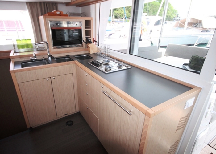 Charter Yacht Lagoon 400 S2(2015)- 6 Cabins/4H - Phuket,Thailand