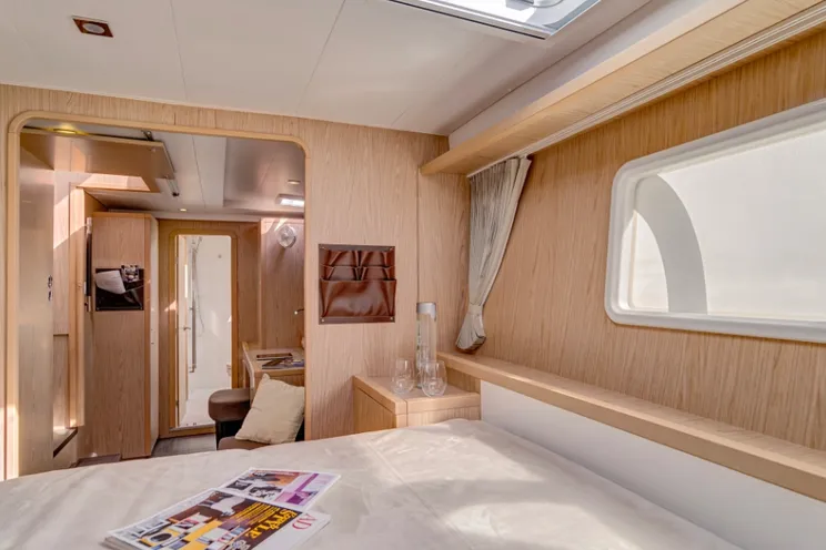 Charter Yacht Lagoon 400 S2 - 2017 - 4+2 Cabins - Athens