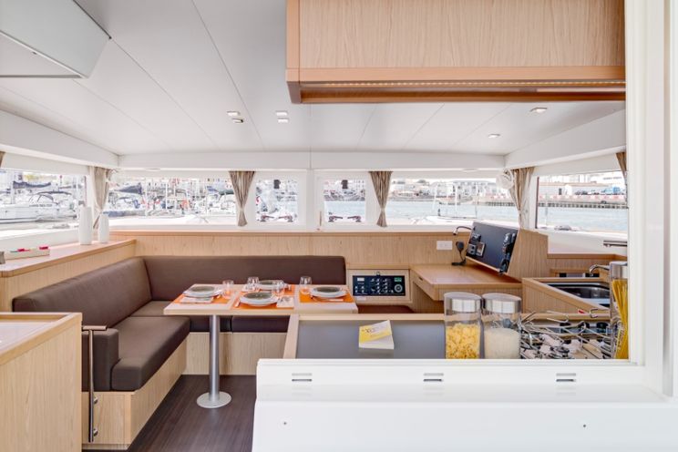 Charter Yacht Lagoon 400 S2 - 2017 - 4+2 Cabins - Athens