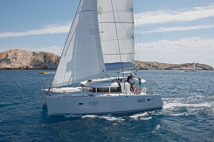 Charter Yacht Lagoon 400 - 4 Cabins - 2012 - Split