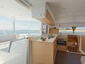 Lagoon 421 - kitchen with the view of Salon Lagoon 421 - kitchen with the view of Salon