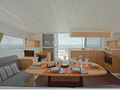 Lagoon 421 - Dinning Table Lagoon 421 - Dinning Table