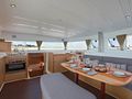 Lagoon 421 - Dinning Table Lagoon 421 - Dinning Table