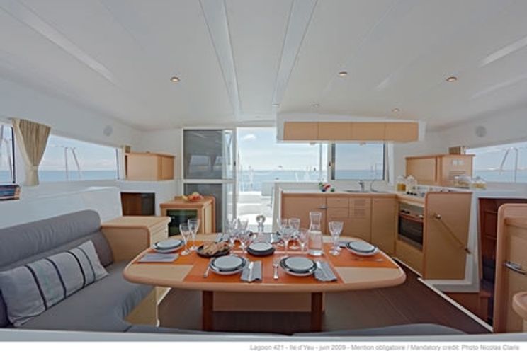 Charter Yacht Lagoon 421 - 4 + 1 Cabins - Alghero - Sardinia