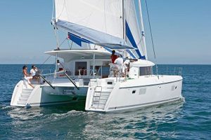 Lagoon 421 - 4 + 1 Cabins - Tuscany - Italy Lagoon 421 - 4 + 1 Cabins - Tuscany - Italy