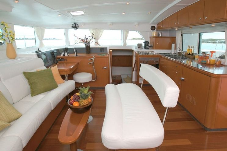Charter Yacht Lagoon 440(2009)- 4 + 2 Cabins - British Virgin Islands - Tortola - St Maarten