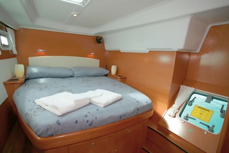 Charter Yacht Lagoon 440 - 4 + 2 Cabins - Mallorca