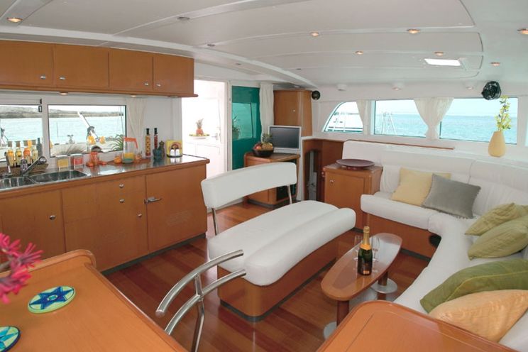 Charter Yacht Lagoon 440 - 4+1 Cabins - Procida - Naples