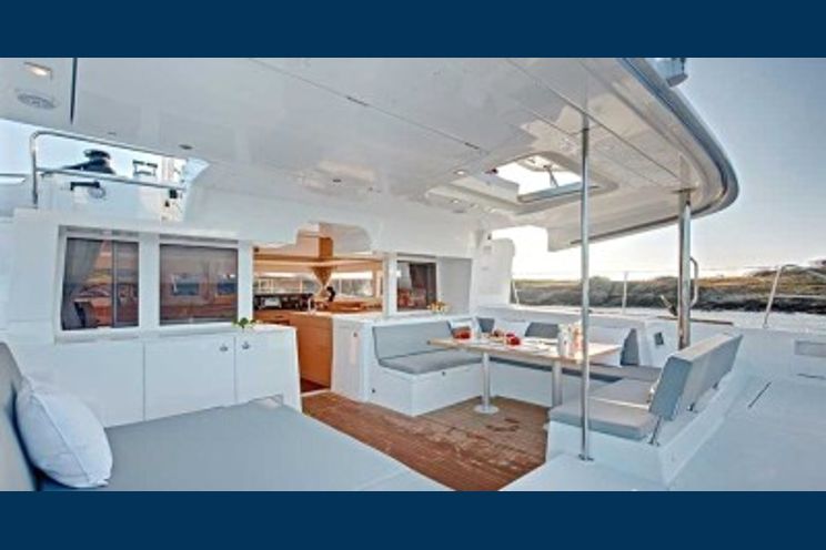 Charter Yacht Lagoon 450 - 2016 - 3+2 Cabins