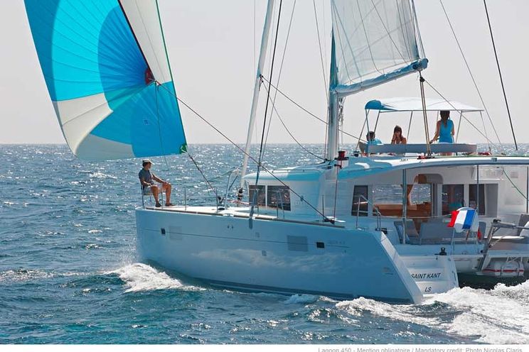 Charter Yacht Lagoon 450 - 4 Cabins - St Raphaël - South of France
