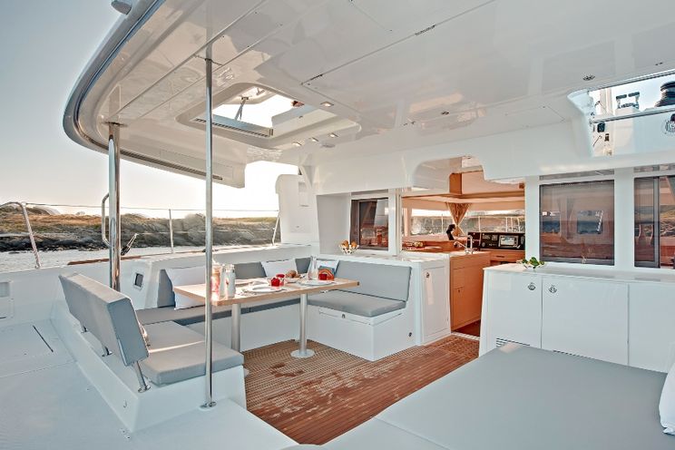 Charter Yacht Lagoon 450F - 2019 - 4 cabins(4 double)- Tortola - British Virgin Islands