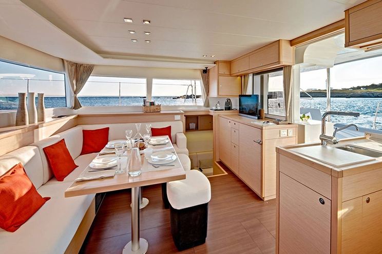 Charter Yacht Lagoon 450 - 4 Cabins - Athens