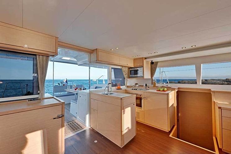 Charter Yacht Lagoon 450 - 4 Cabins - Athens