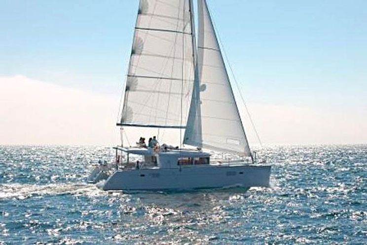 Charter Yacht Lagoon 450 - 4 + 2 Cabins - Cala di Sardinia